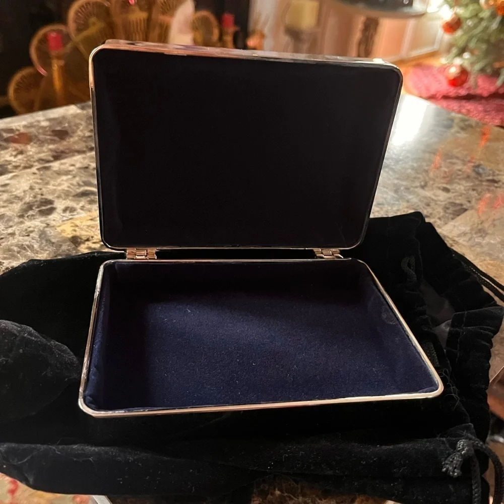 Hacienda silver plated non tarnished jewelry box by Sharidan company